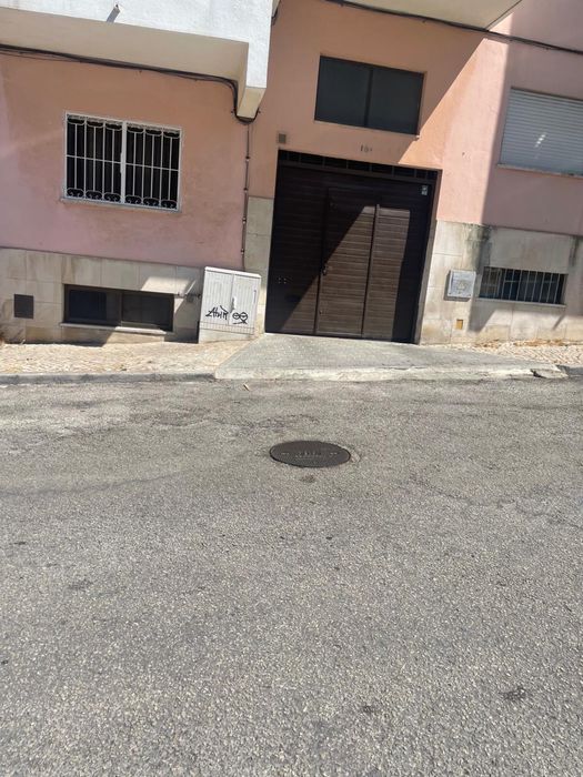 Garagem Feijo (junto ao Forum Almada)