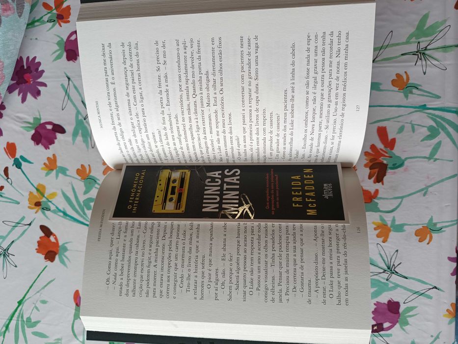 Livro NOVO NUNCA MINTAS de FREIDA McFADDEN