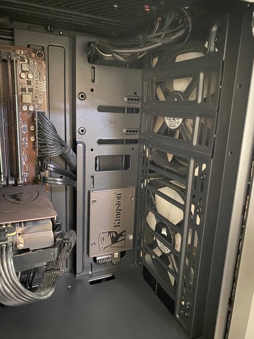 PC GAMING | Ryzen 5 2600 + GTX 1660 Ti + 16GB RAM + 740GB SSD