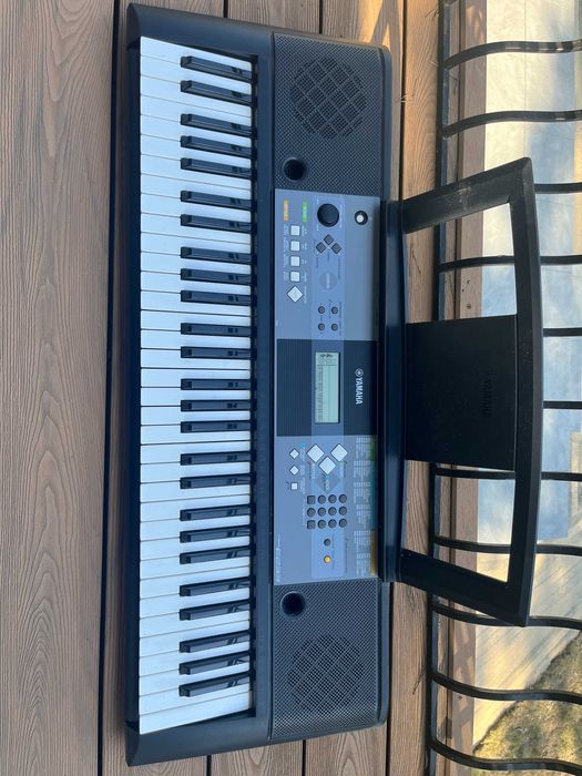 Yamaha PSR E233 keyboard 61 klawiszy + stojak i zasilacz