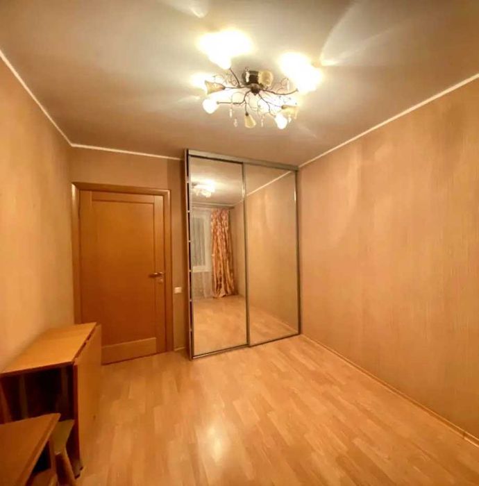 Продам 3к квартиру Салтовское Шоссе, район Класса