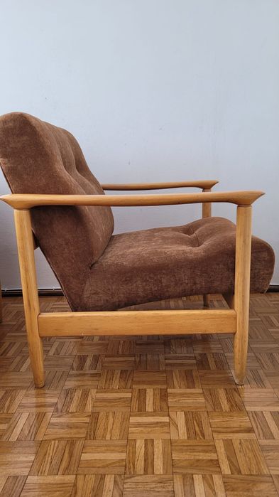 Fotel brązowy tapicerowany