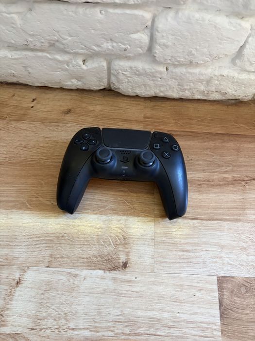 Pad do konsoli ps5