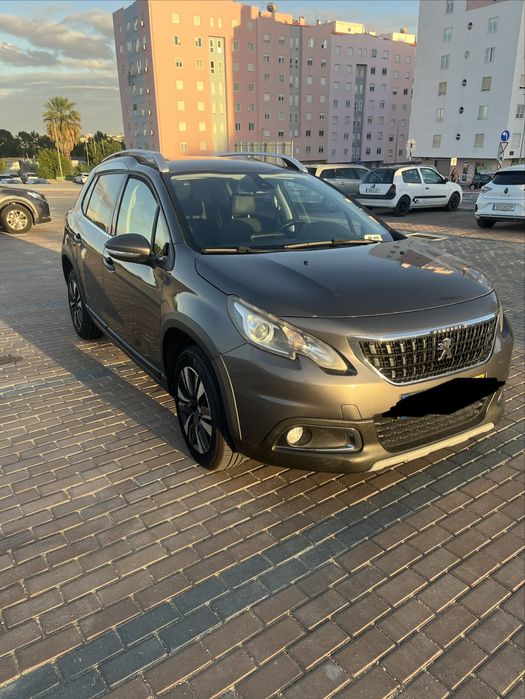 Peugeot 2008 1.2 Puretech EAT6 foto 2