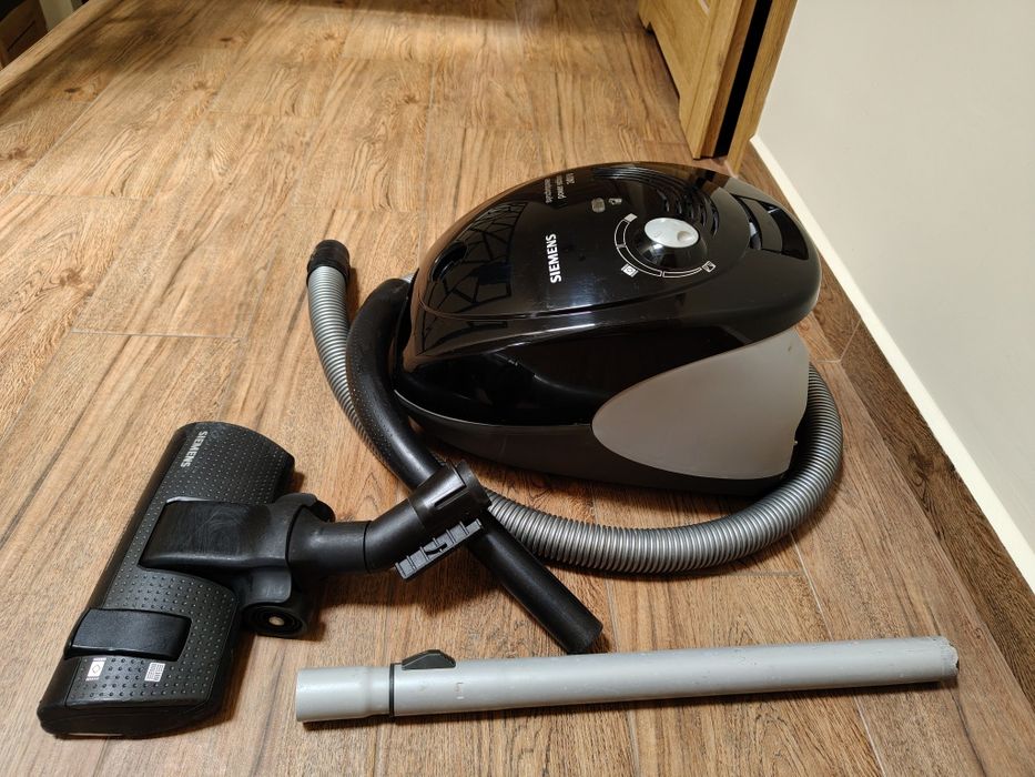 Odkurzacz   Siemens 2400 Wat