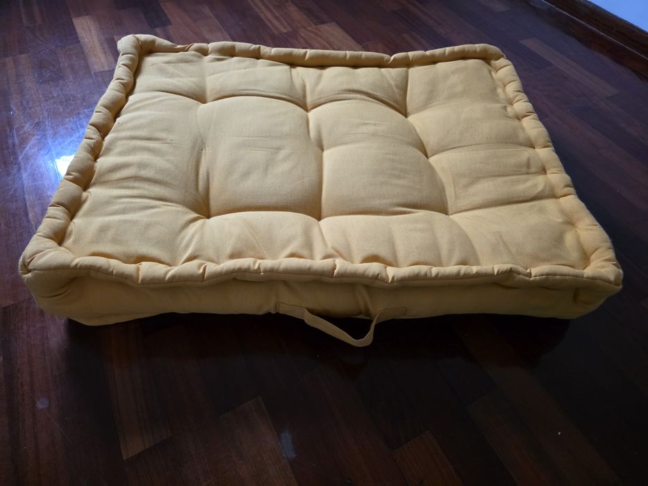 Almofada grande  com pega