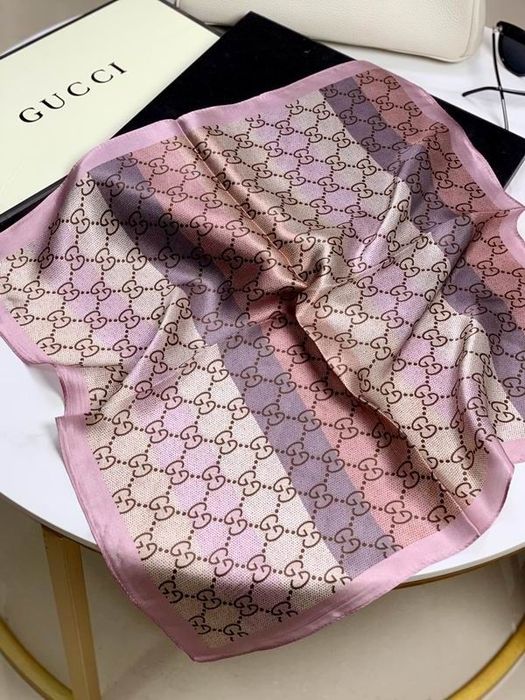 Apaszka gucci 70x70 cm nowa jedwabna