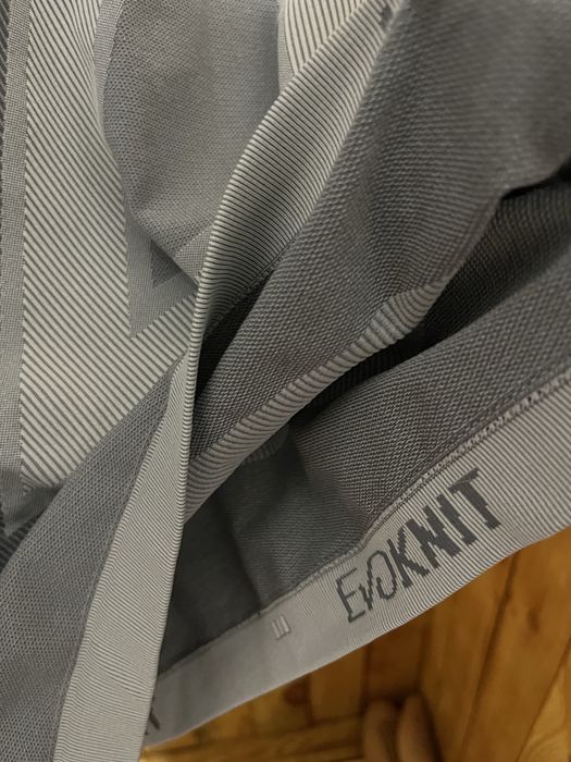 Компресійний жіночій топ Puma Evoknit