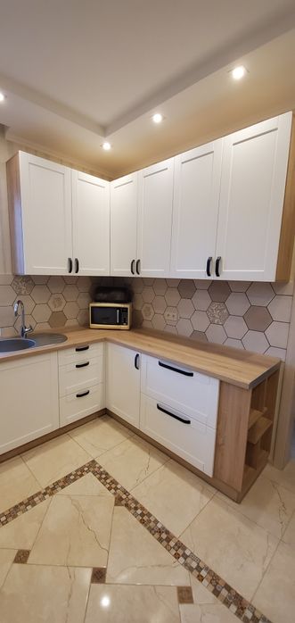 Кухня под заказ с фрезероваными фасадами . Производитель.