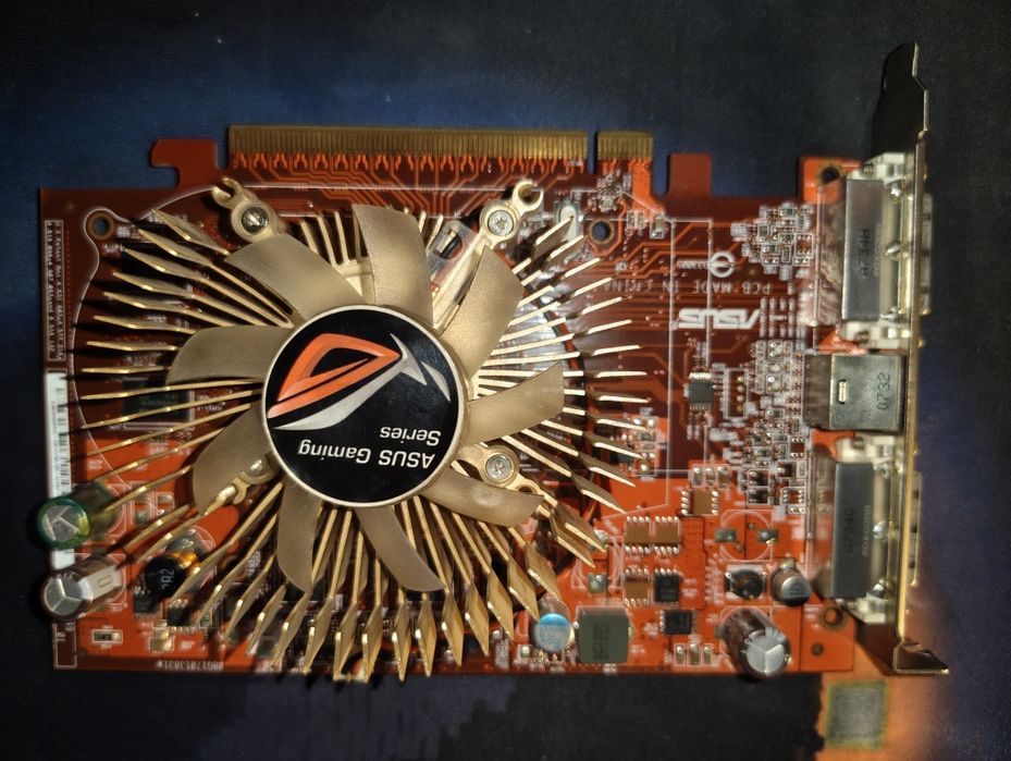 Комплект ОЗУ(16Гб) + ГПУ (Торг уместен)