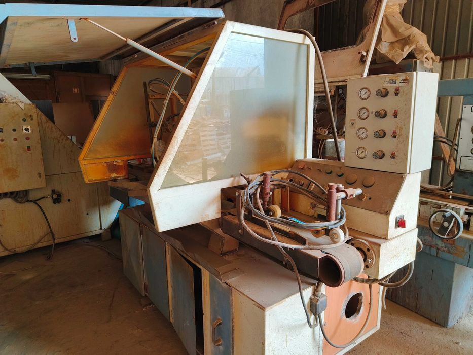 Máquina de envernizar/pintar