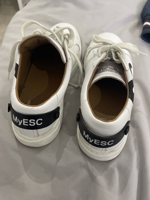 Tenis em pele da marca esc usados 3 vezes