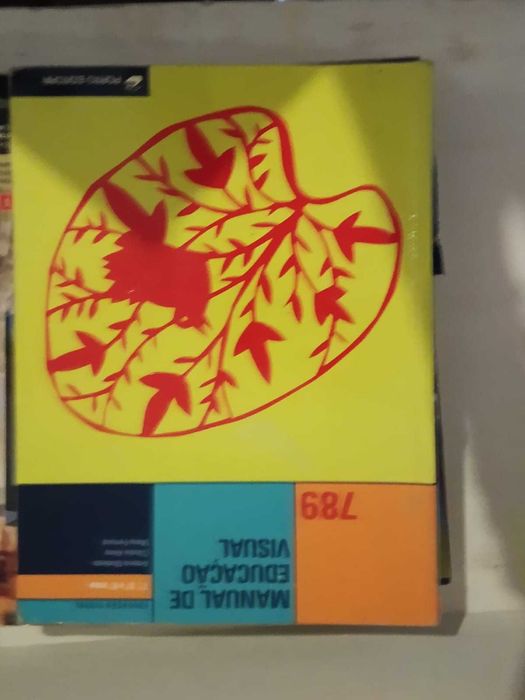 DOU estes manuais escolares (2014-2018)