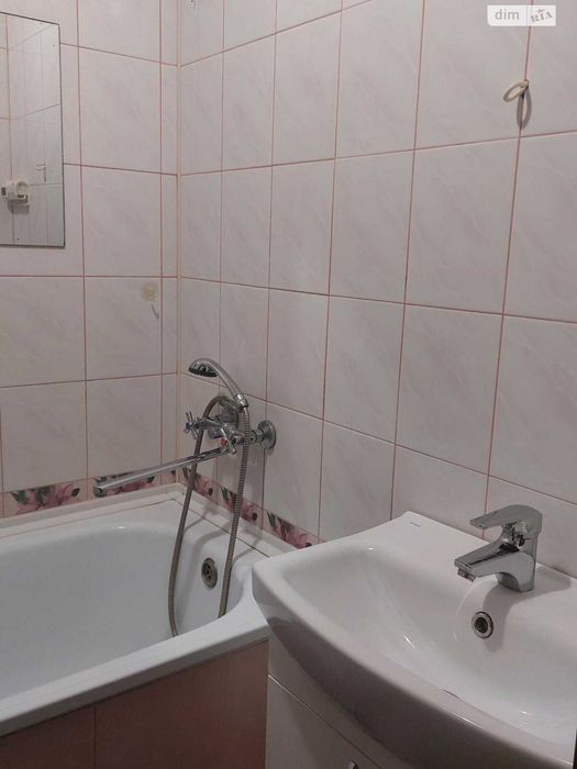 Затишна 2-к квартира вул. Ковпака (р-н 22 школи). Заходь і живи!