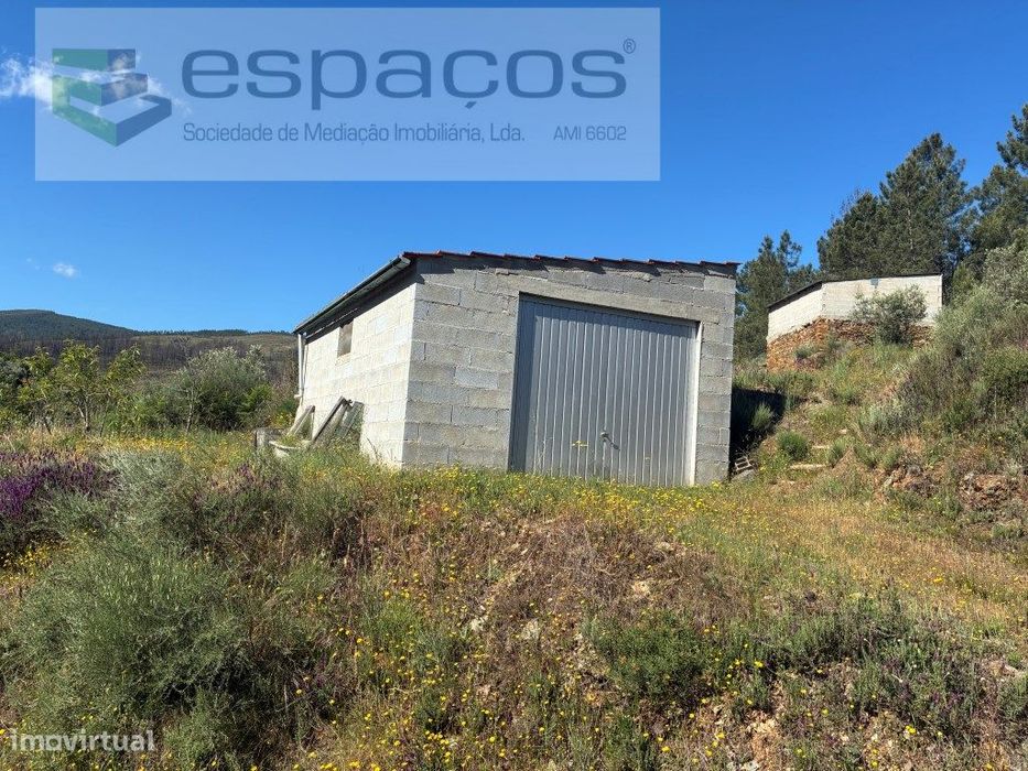 Belo terreno na Vila de Silvares