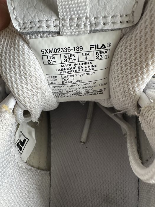 Білі масивні кросівки Fila Disruptor 37,5 (23,5)
