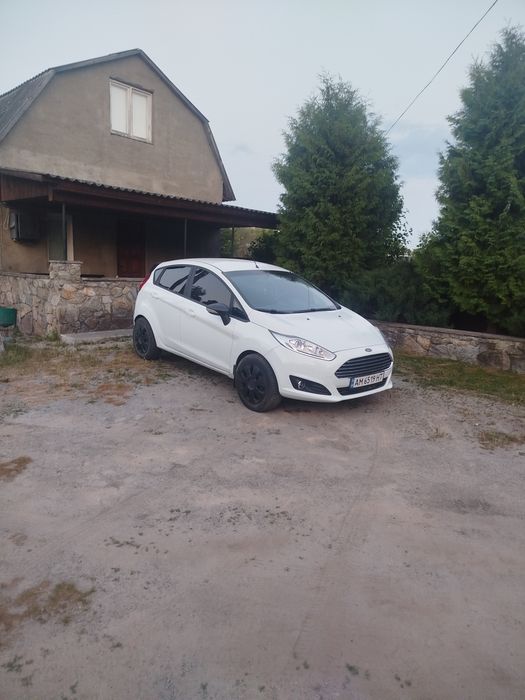 Продам фієсту 2013року