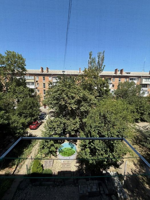 Продам отличную 2х комнатную квартиру в Ингульском районе.  Район рынка Колос.