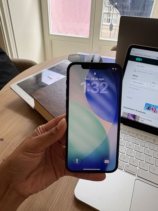 iPhone 12, Azul e em ótimo estado