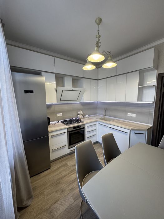 2к.кв.Декабристов возле Сказки с ремонтом !