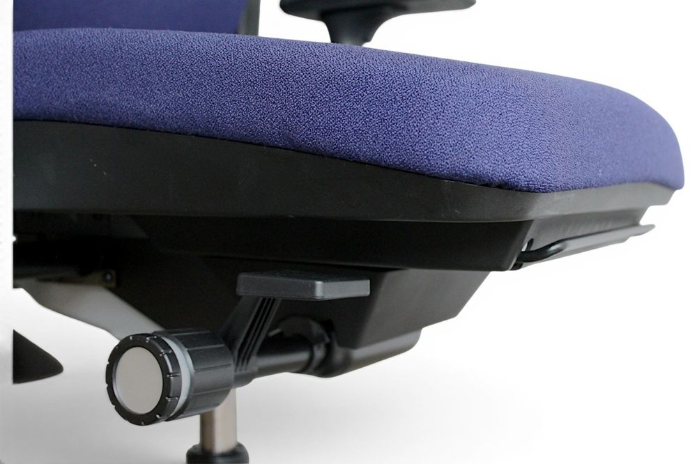 Cadeira Steelcase modelo Please V2