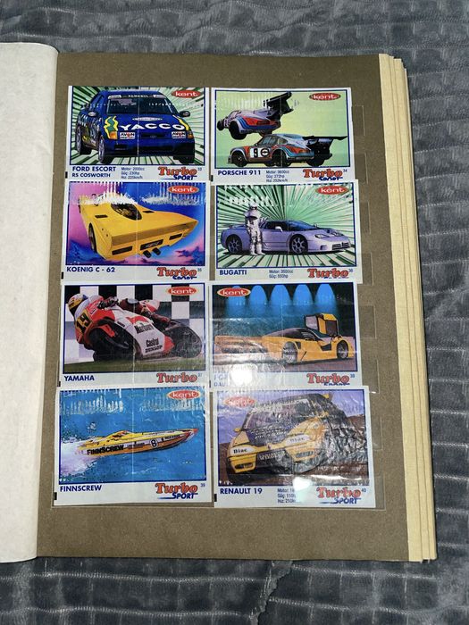 Альбом с вкладышами turbo sport и футболистами: 2 500 грн