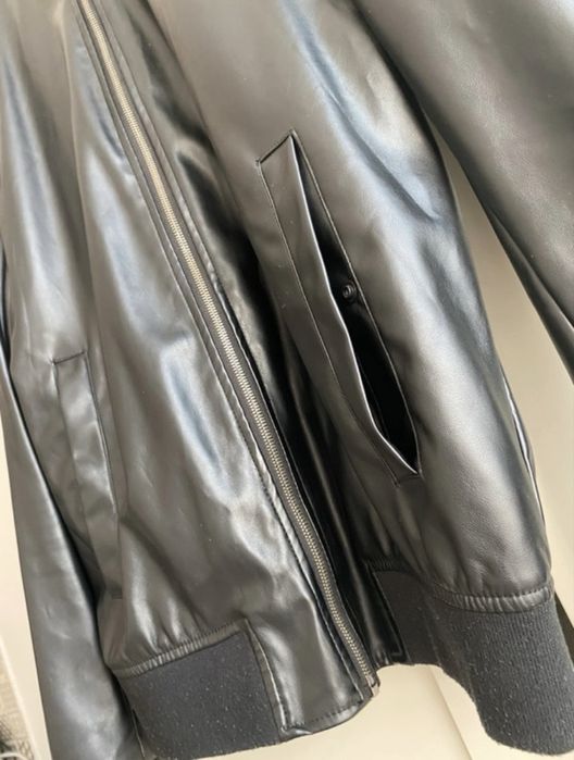 Czarna kurtka męska