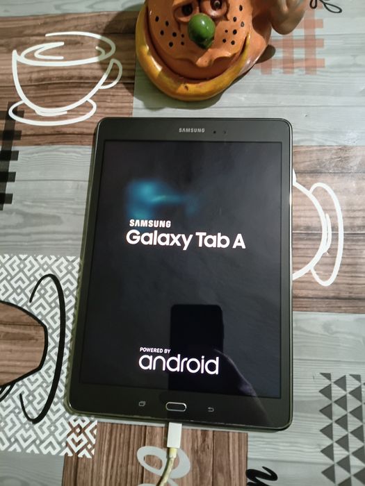 Продам планшет Samsung SM-T555