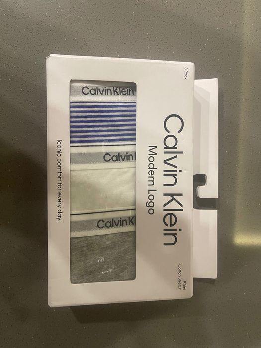 Calvin Klein . Набор трусиков 3 шт хлопок р М плюс еще одни в подарок