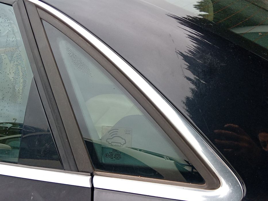 Vidro do painel trás esquerdo AUDI A4 (8E2, B6)