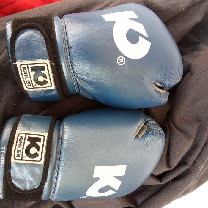 Luvas de boxe sem uso tamanho adulto