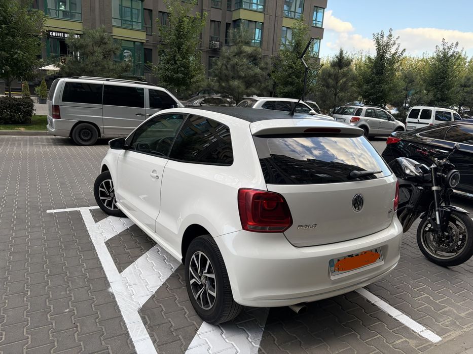 VW polo 1.4 газ/бенз 2014
