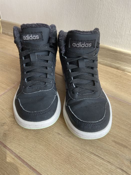 Хайтопи Adidas 30 р утеплені кросівки чорні дитячі на хлопчика адідас