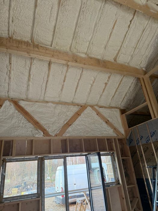 Ocieplanie pianą pur