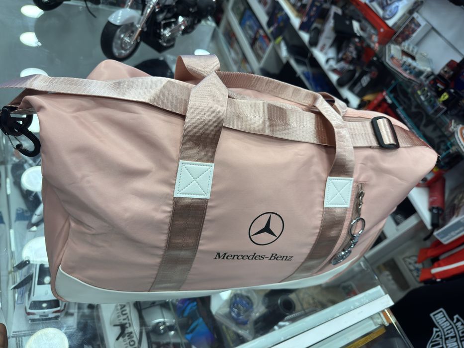 Mala Rosa Mercedes Petronas linda
