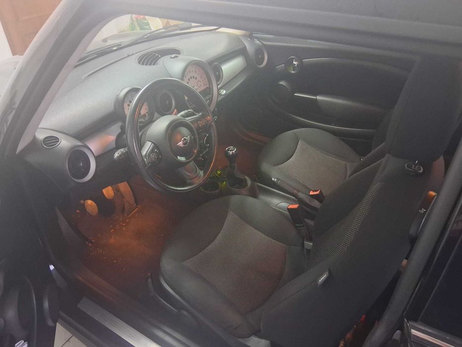 Mini Cooper D 1.6 R56