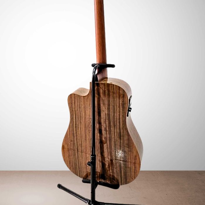 Guitarra LAG Tramontane HyVibe 20 DCE