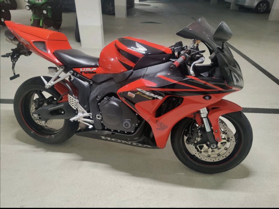Honda Cbr 1000rr fireblade sc 57B