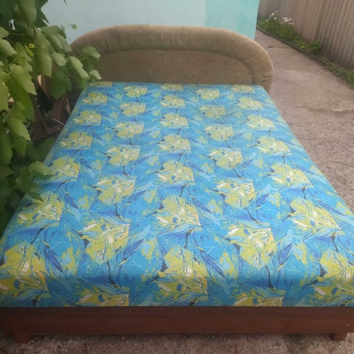 Продам кровать б/у