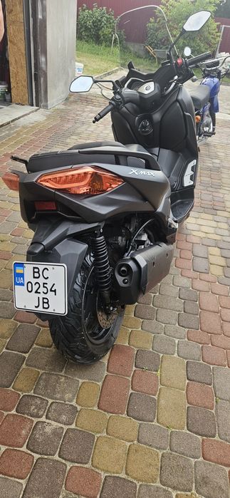 Yamaha X-max 300