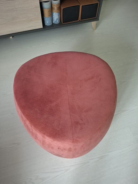 Puff / Mesa de Apoio Hôma (Veludo)