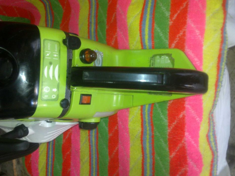 Бензопила в отличном рабочем состоянии, мощная