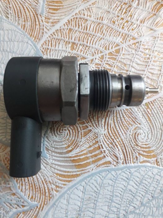 Клапан ПНВТ Bosch 0 281 006 074 BOSCH 0281006075  редукційний клапан