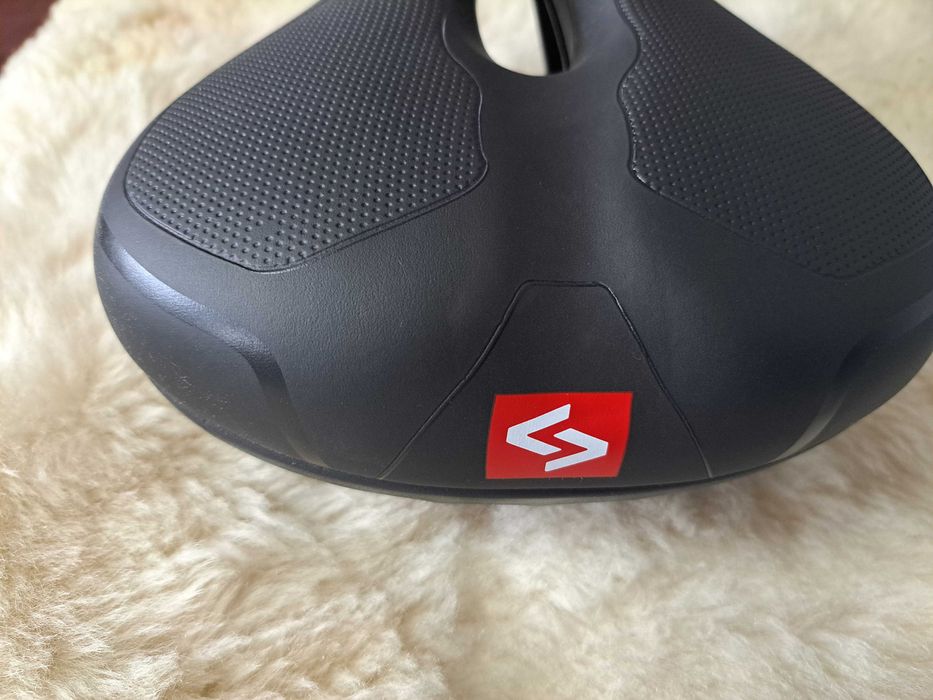 Siodełko trekkingowe Seven for 7 + pokrowiec