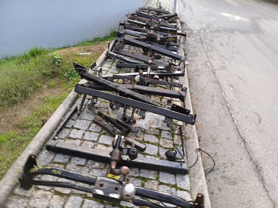 GANCHOS DE REBOQUE/ENGATES DE REBOQUE USADOS MUITO STOCK