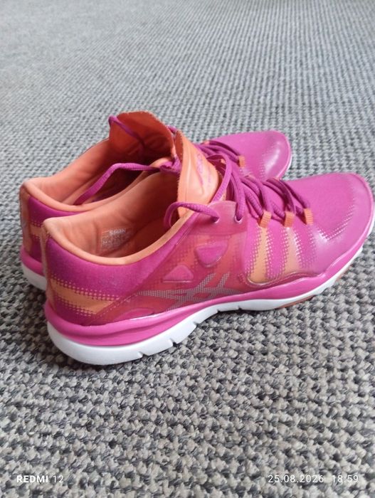 Damskie buty treningowe Asics Gel-Fit Vida r. 39