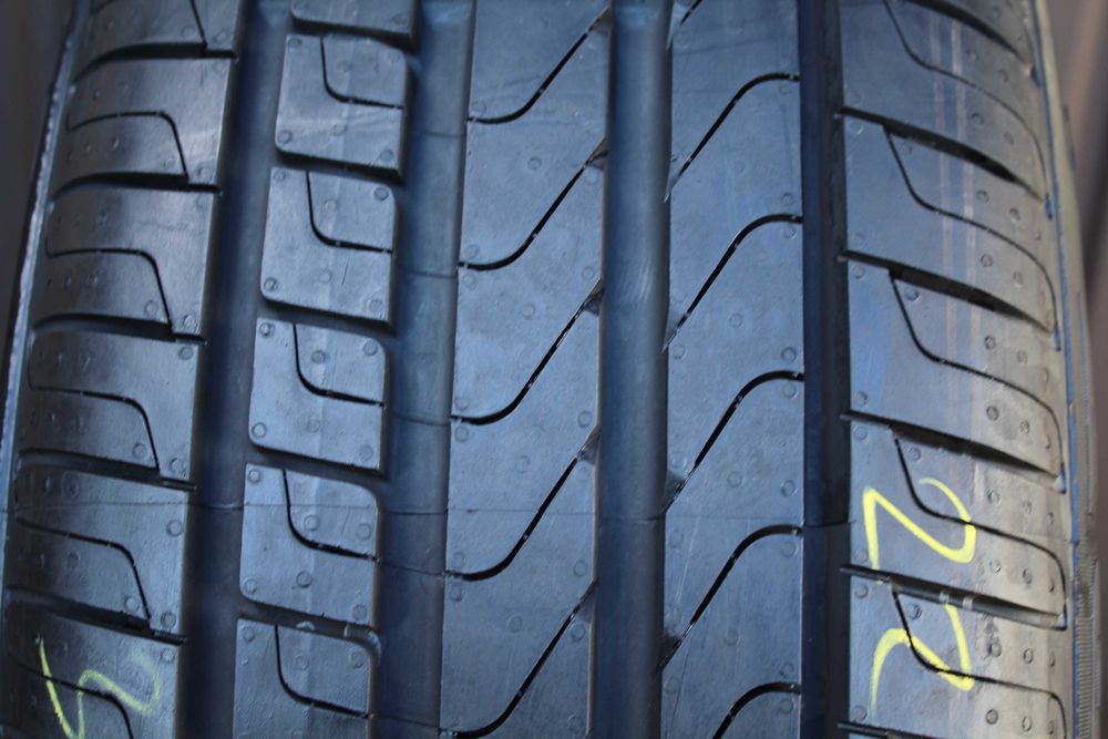 225 50 R17 Pirelli Cinturato P7  RUNFLAT