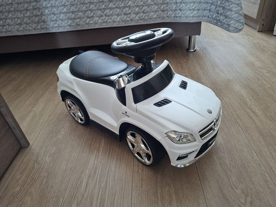 Машинка каталка-толокар