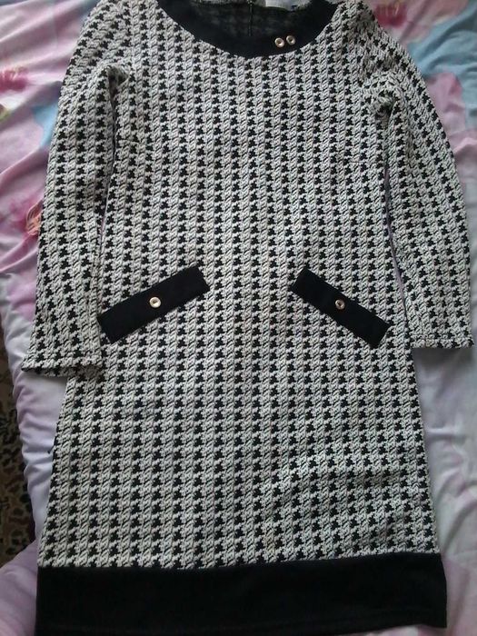 Очень оригинальные, красивые платья 48р.