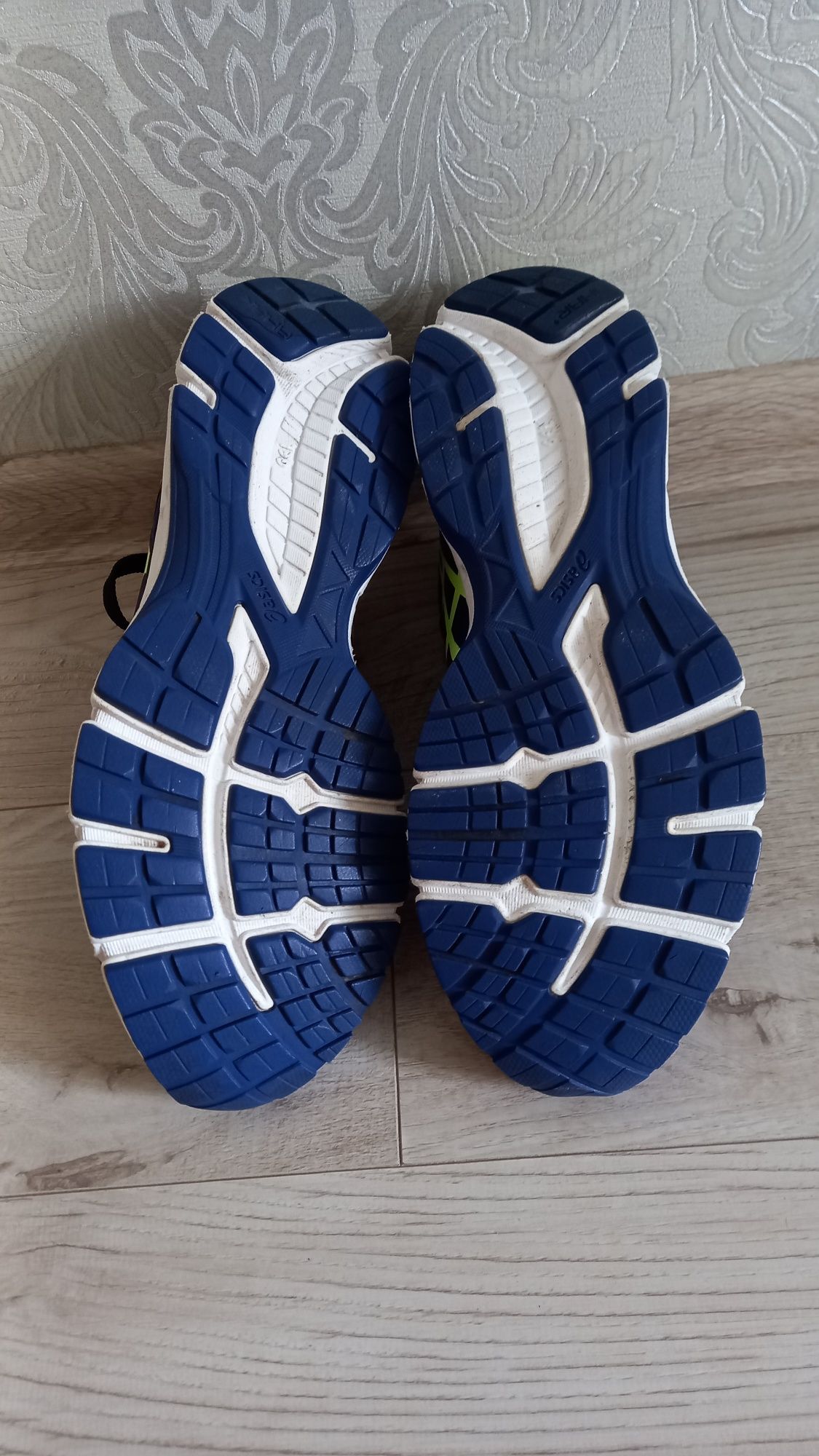 Asics gel chart 3 deals